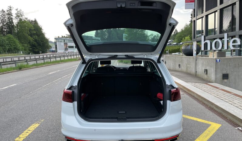 
								VW Passat 2.0 TDI BMT R-Line Elegance 4Motion DSG (Kombi) full									