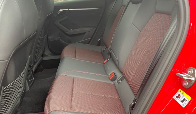 
								AUDI S3 SB 2.0 TFSI quattro (Limousine) full									