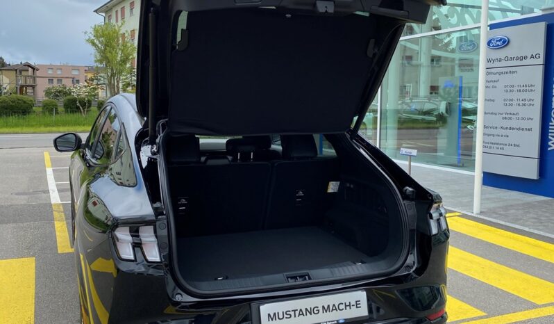 
								FORD Mustang MACH-E AWD 99 kWh (SUV / Geländewagen) voll									