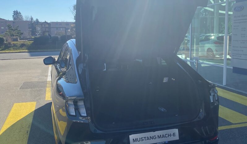 
								FORD Mustang MACH-E AWD 75 kWh (SUV / Geländewagen) voll									