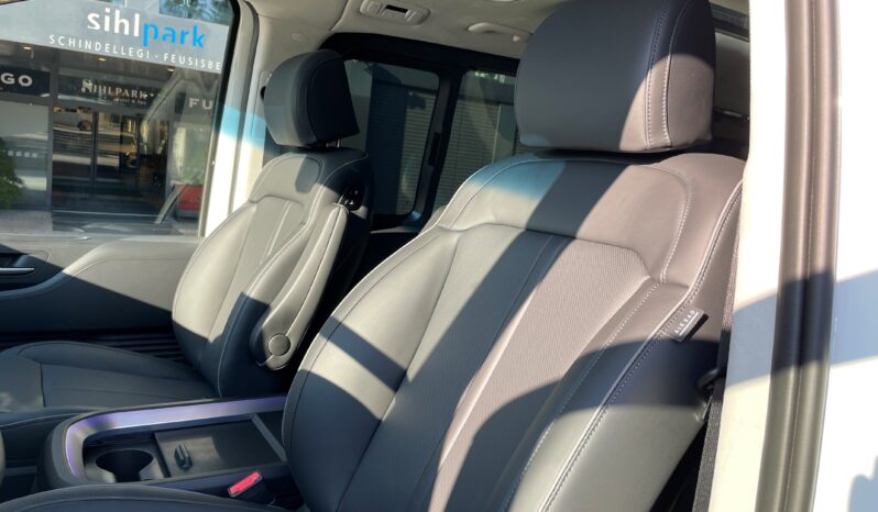 
								HYUNDAI Staria Premium 2.2 CRDi SWISS GIGA EDITION 4WD A (Kompaktvan / Minivan) voll									