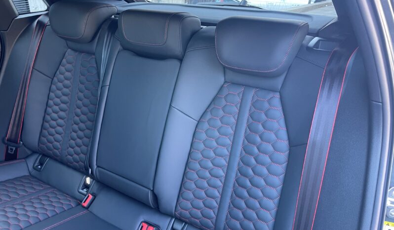 
								AUDI RS3 Sportback 2.5 TSI quattro S-tronic (Limousine) voll									