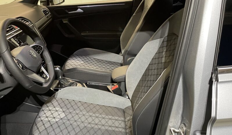 
								VW Tiguan Allspace 2.0 TDI SCR R-Line 4Motion DSG (SUV / Geländewagen) voll									