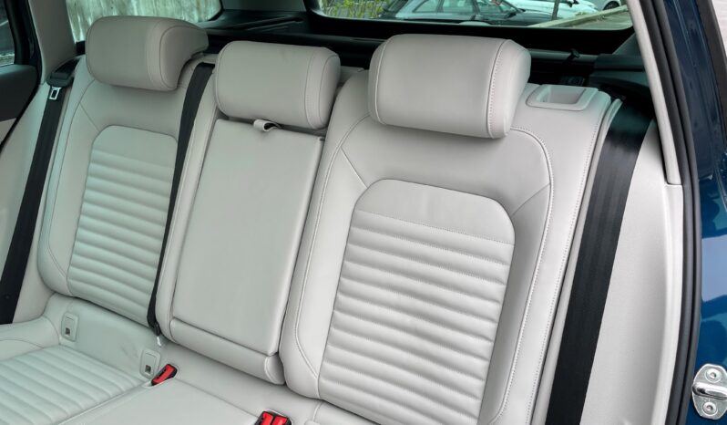 
								VW Passat 2.0 TDI BMT R-line Elegance 4Motion DSG (Kombi) voll									