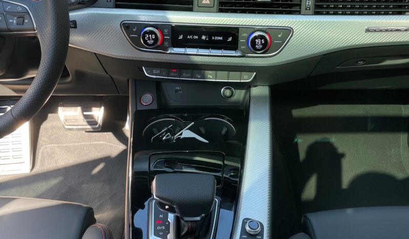 
								AUDI RS4 Avant quattro tiptronic (Kombi) voll									