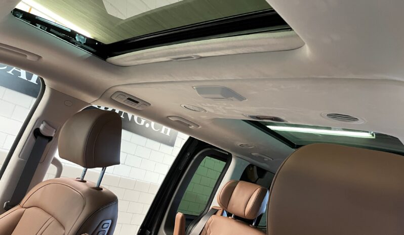 
								HYUNDAI Staria Premium 2.2 CRDi SWISS GIGA EDITION 4WD (Kompaktvan / Minivan) voll									
