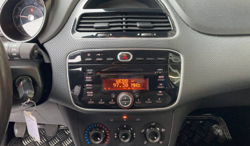 
								FIAT Grande Punto · Dynamic Benzin 77PS 5G Schaltgetriebe voll									